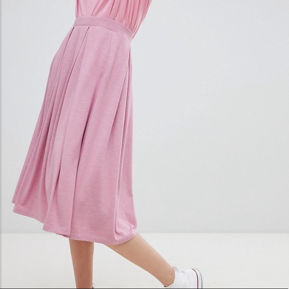 ASOS || box pleat pink midi skirt - Picture 3 of 5